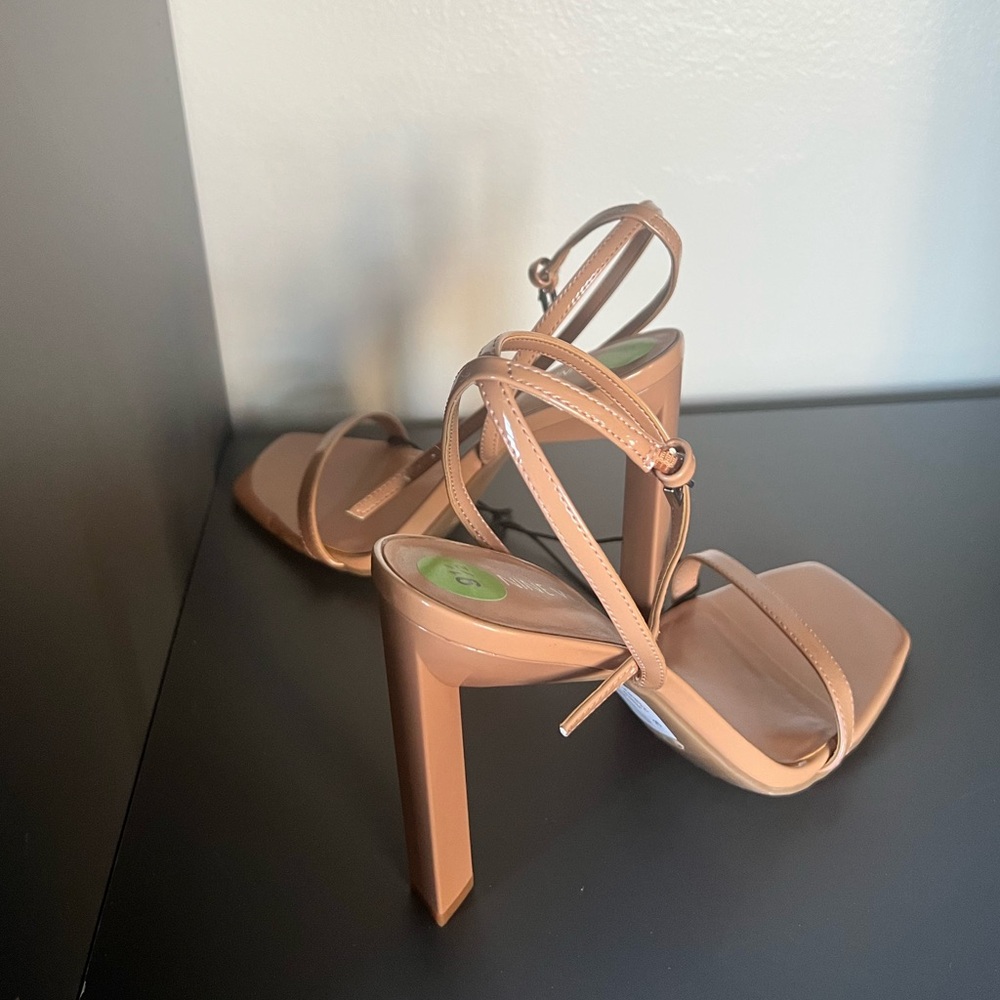 *BRAND NEW* NINE WEST BARELY THERE HEEL